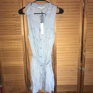 BRAND NEW LIGHT DENIM SHIRT DRESS SIZE LARGE